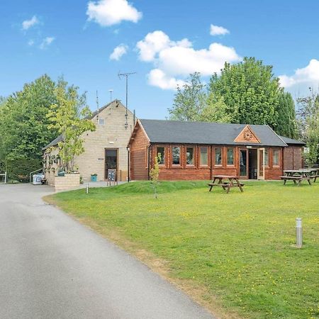 Longnor Wood Holiday Park Екстер'єр фото