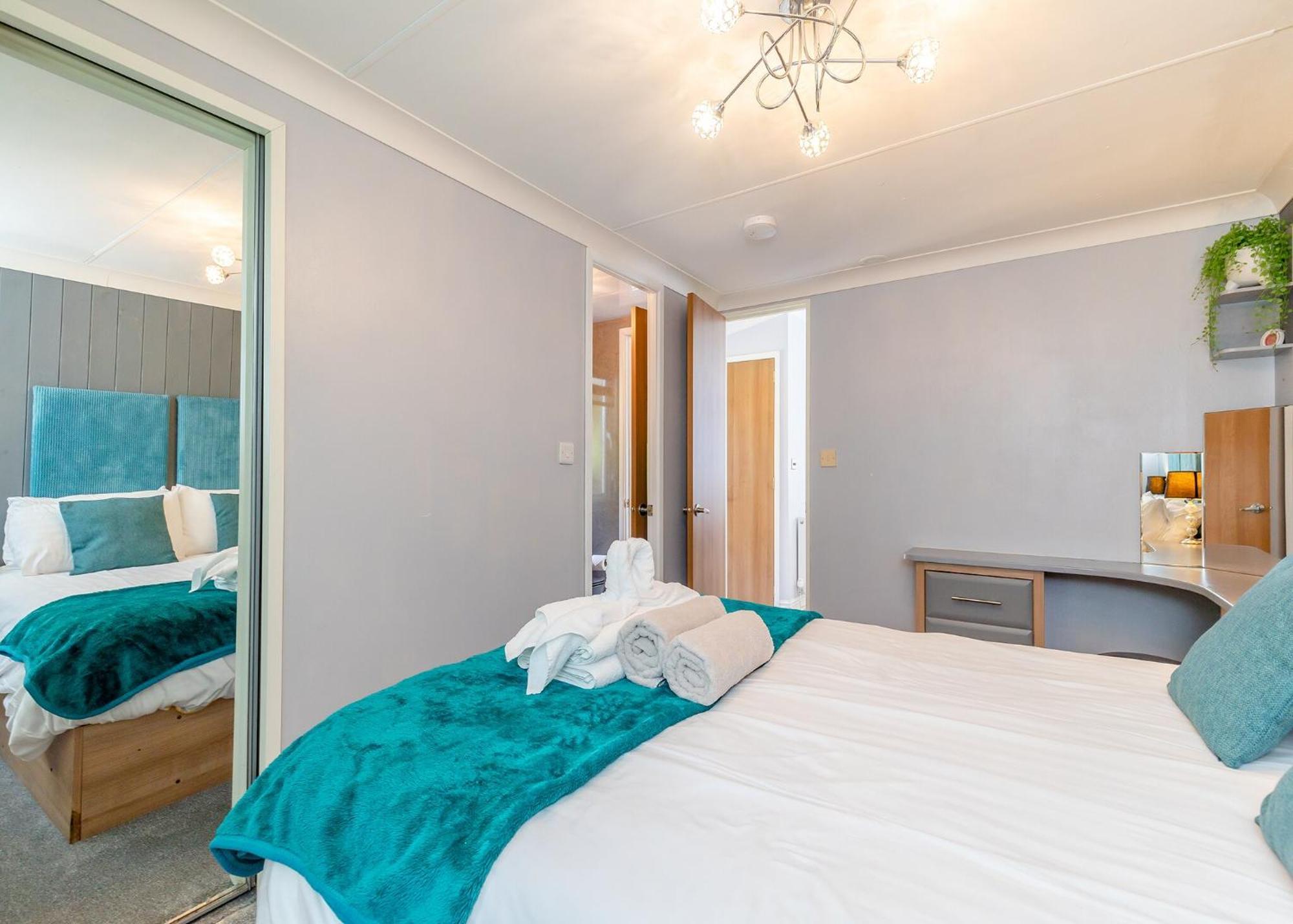Longnor Wood Holiday Park Екстер'єр фото