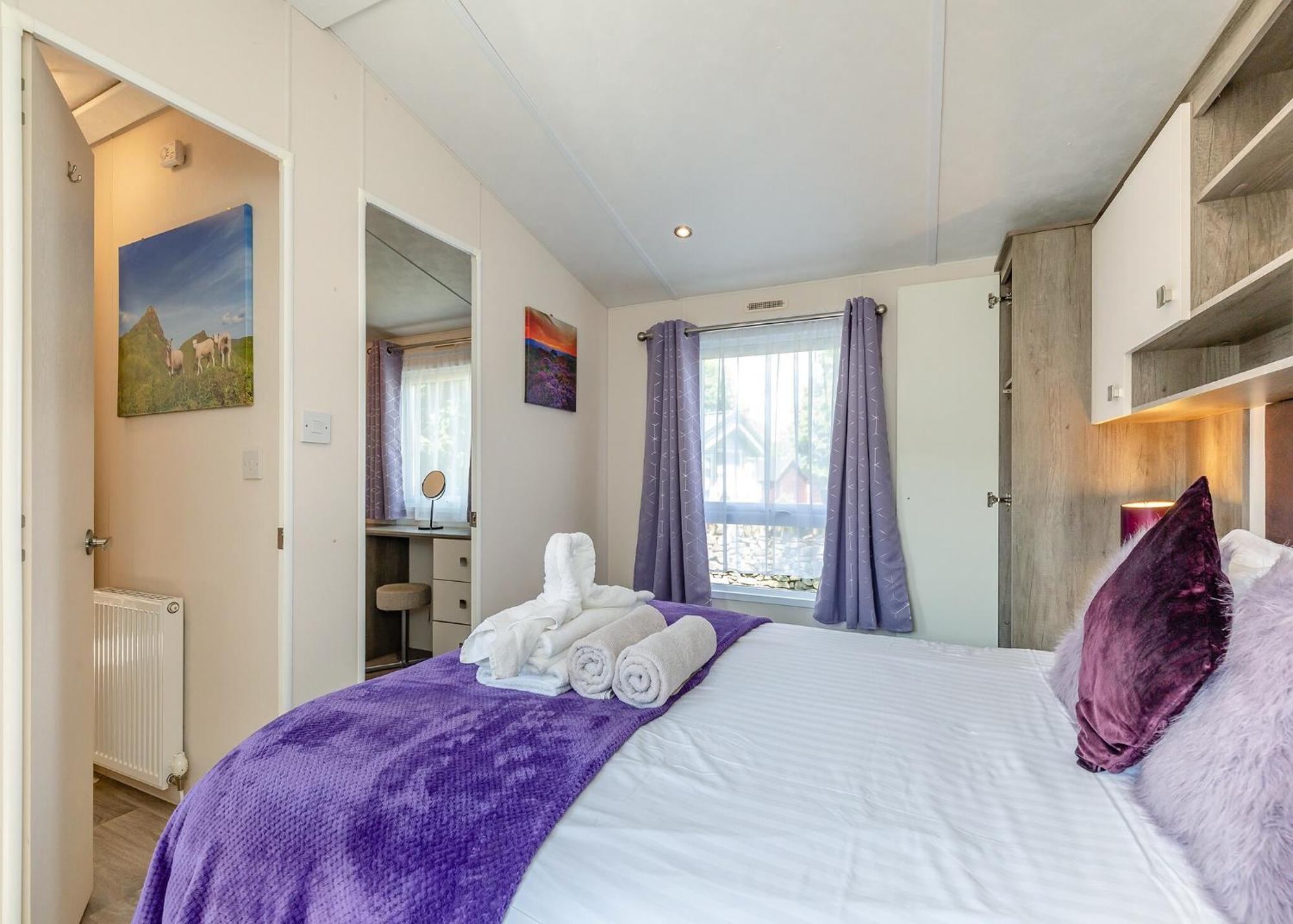 Longnor Wood Holiday Park Екстер'єр фото