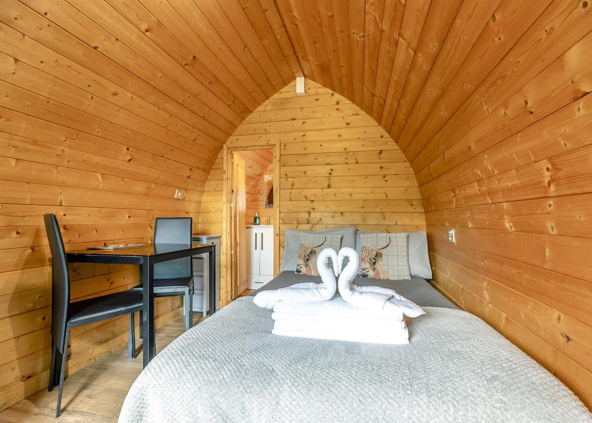 Longnor Wood Holiday Park Екстер'єр фото