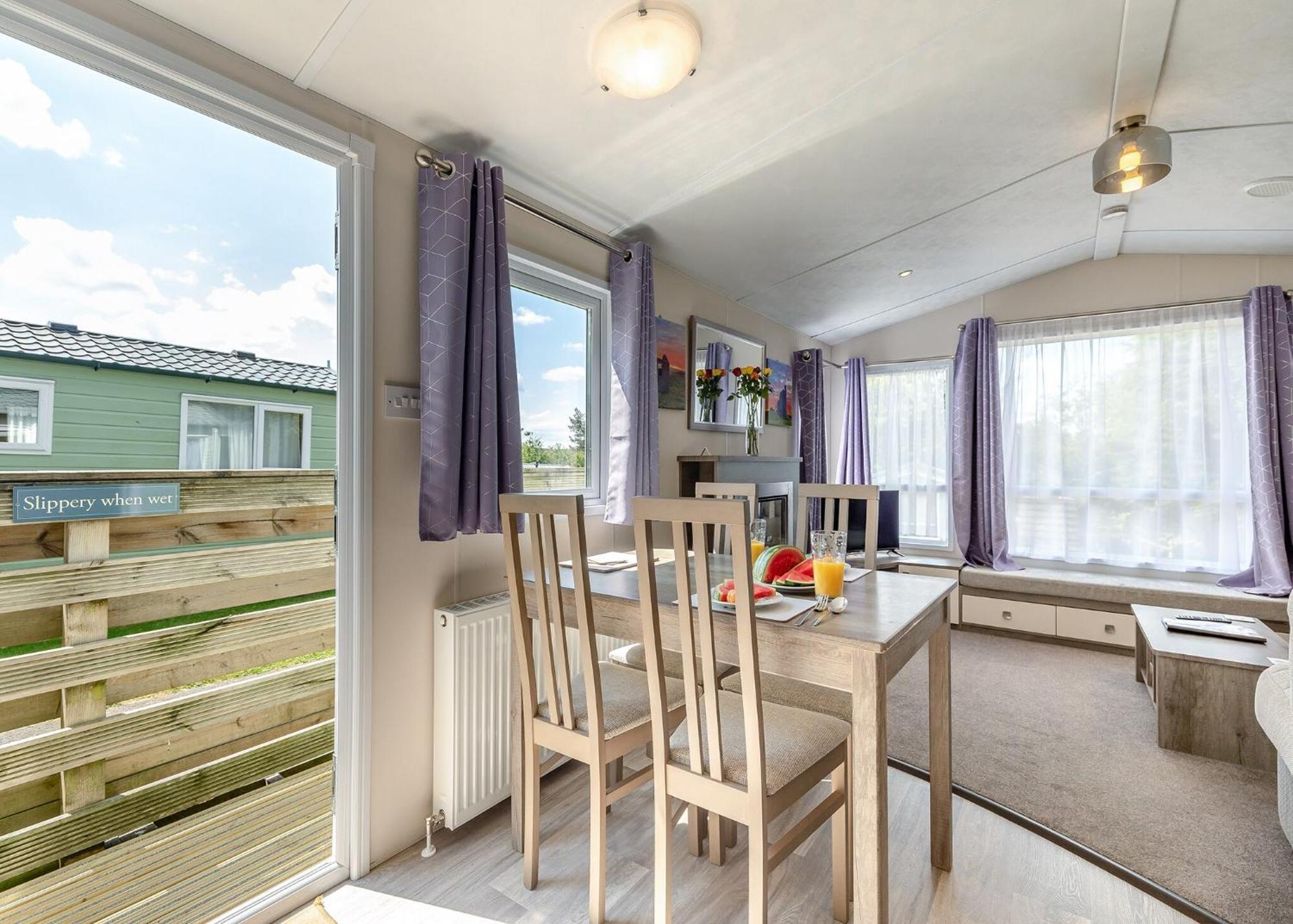 Longnor Wood Holiday Park Екстер'єр фото