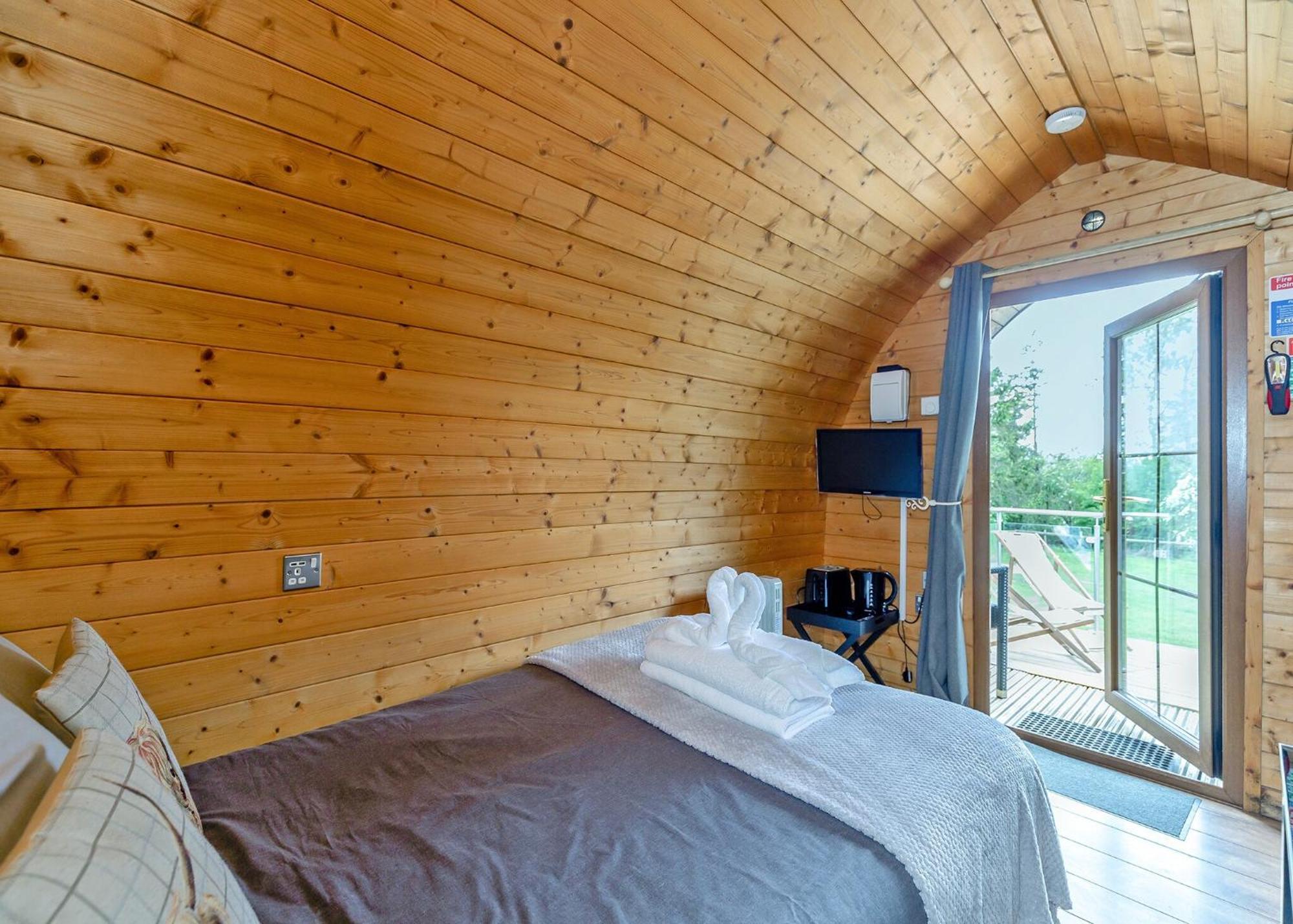 Longnor Wood Holiday Park Екстер'єр фото