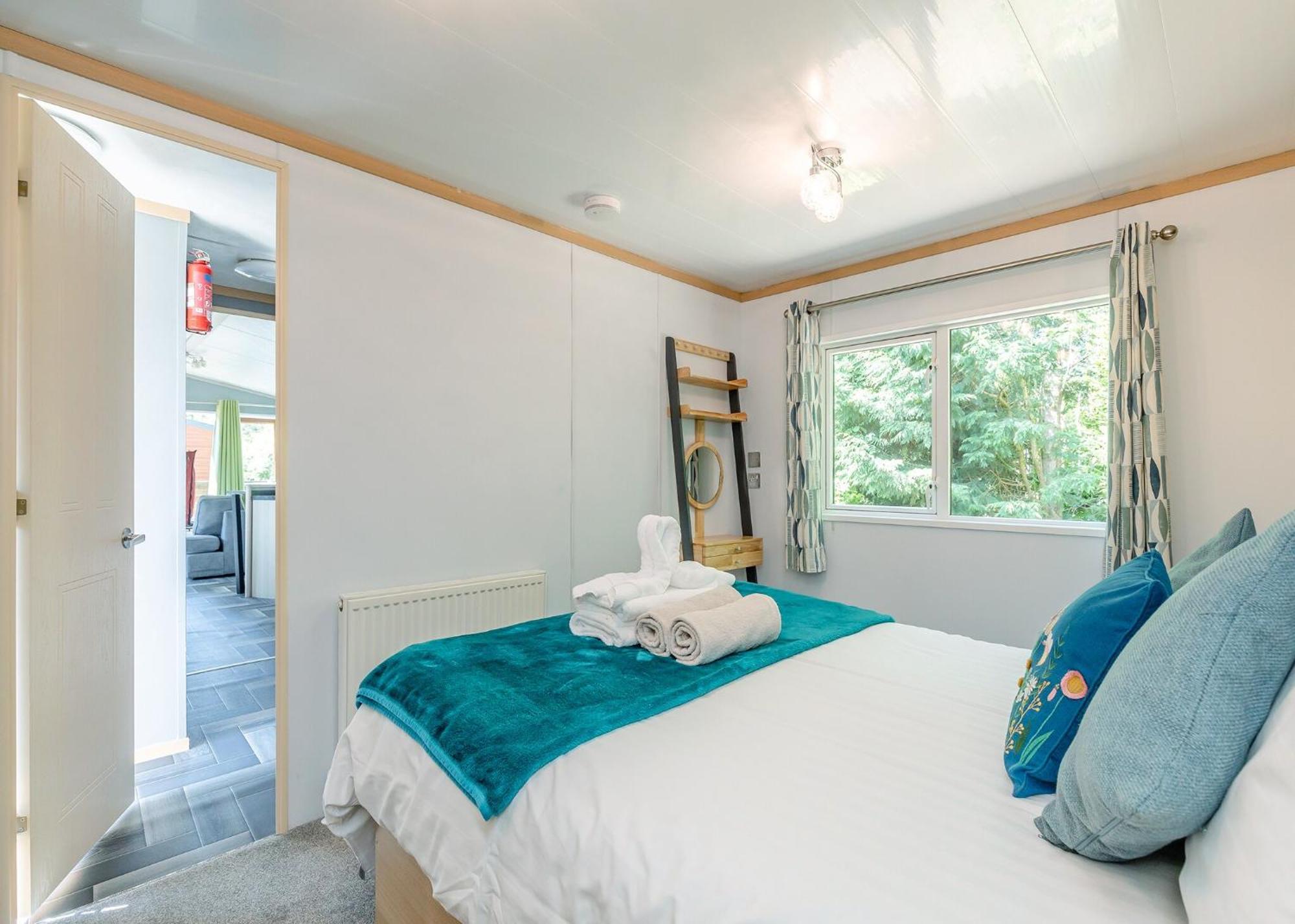 Longnor Wood Holiday Park Екстер'єр фото