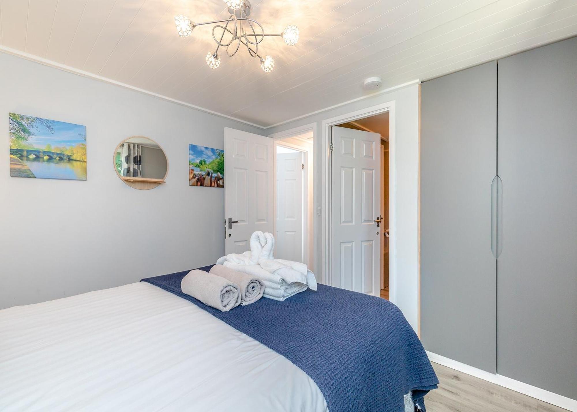Longnor Wood Holiday Park Екстер'єр фото